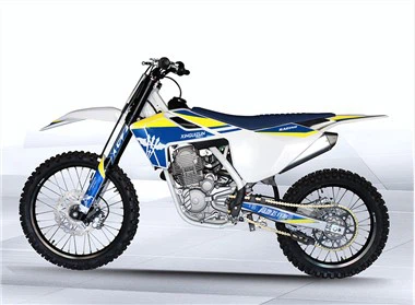 Motokrosa motocikls ar ūdens dzesēšanu